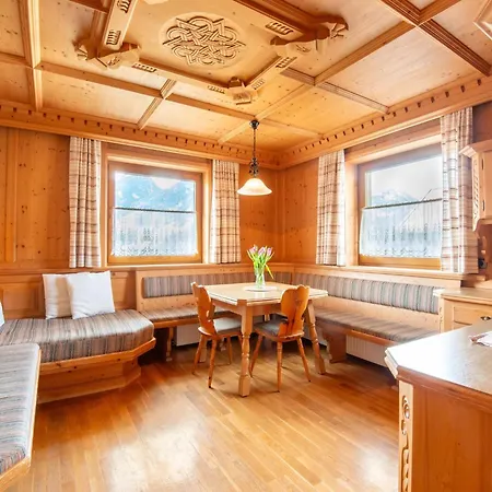 Dağ evi With Panoramic Terrace In Zell Am Ziller, Cleaning Included