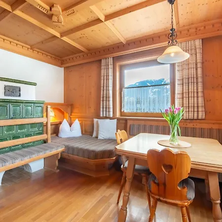 With Panoramic Terrace In Zell Am Ziller, Cleaning Included Dağ evi Hainzenberg