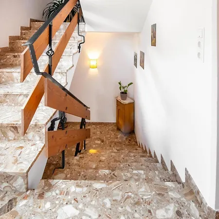 With Panoramic Terrace In Zell Am Ziller, Cleaning Included Dağ evi *