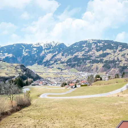 In Zillertal Near Bus Stop, Cleaning Included בקתה *