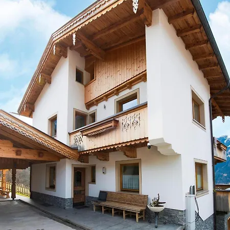 With Panoramic Terrace In Zell Am Ziller, Cleaning Included Dağ evi *